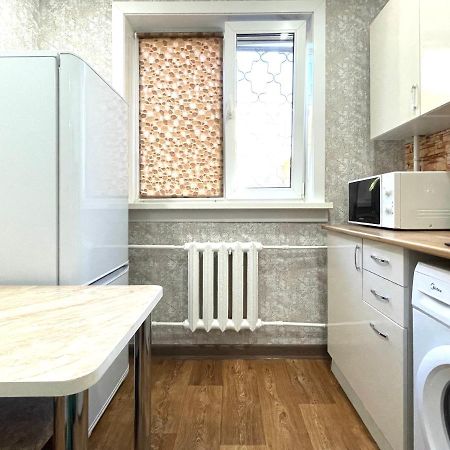 Абая 68 Квартира В Центре, 4 Спальных Места Petropavlovsk Esterno foto